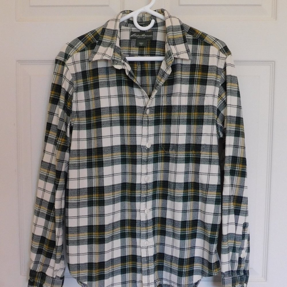 Eddie Bauer Favorite Flannel Relaxed Fit - Hunter Green - Size Medium